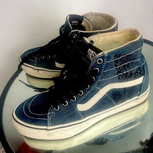 Vans Jean Style with Black Sewn in Mushrooms Women Size 8 and Men Size 6.5